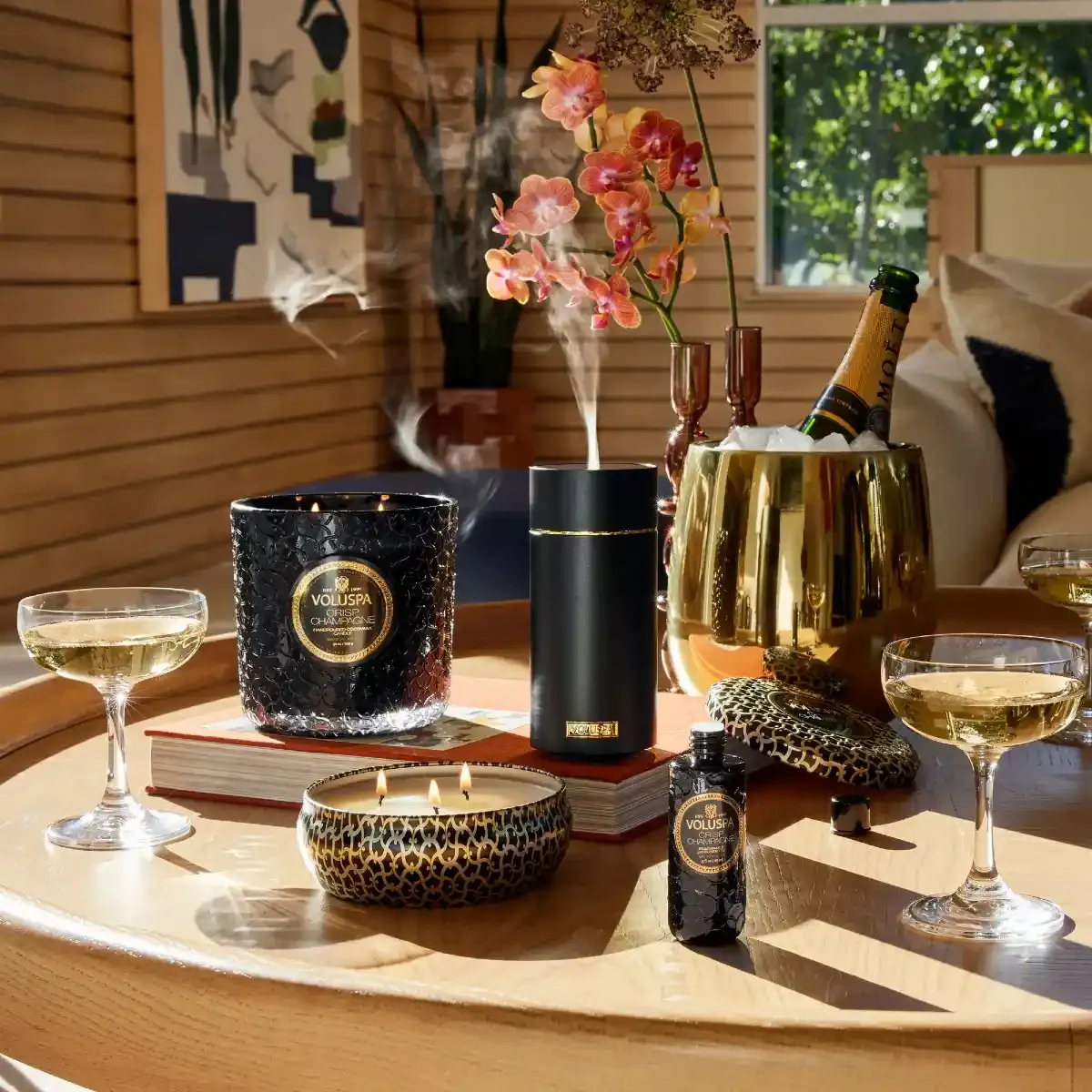 Voluspa Maison Noir Ultrasonic Diffuser - Crisp Champagne