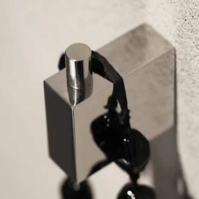 Hovedbilde OUTLET: QTOO Håndklekrok 40 mm - blankpolert
