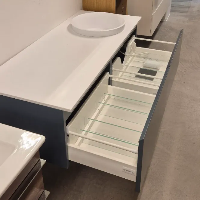 Hovedbilde OUTLET: Vedum Zone 120 cm Baderomsmøbel m. Speil Tordenblå - ...